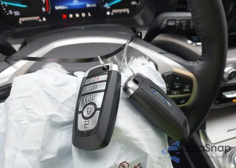 2022 Ford Explorer Xlt from USA, damaged, VIN 1FMSK7DH1NGC29874